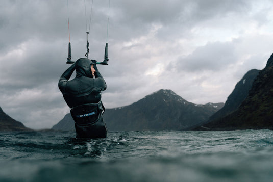 Mystic Voltt Hooded Fullsuit 6/4/3mm Fzip 2022