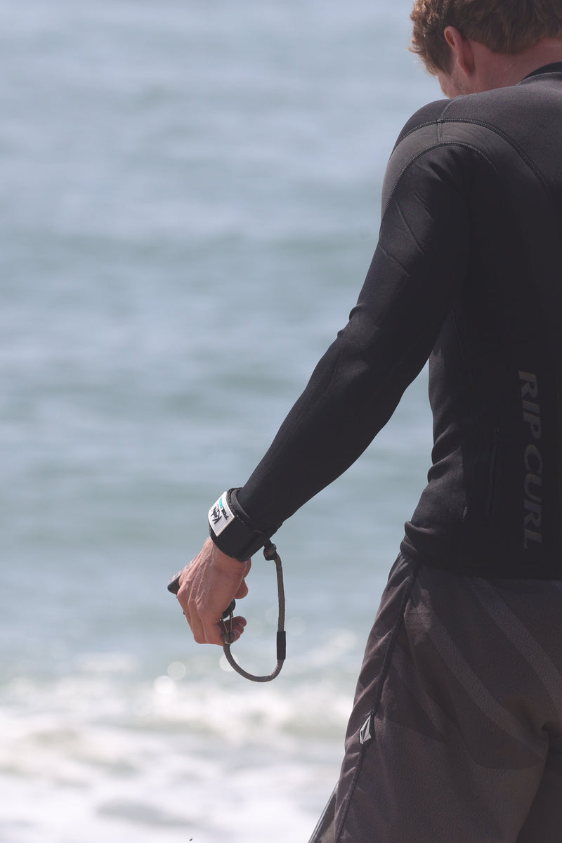 Load image into Gallery viewer, Kāohi Leash x Foil Drive Wrist Leash for Throttle Controller
