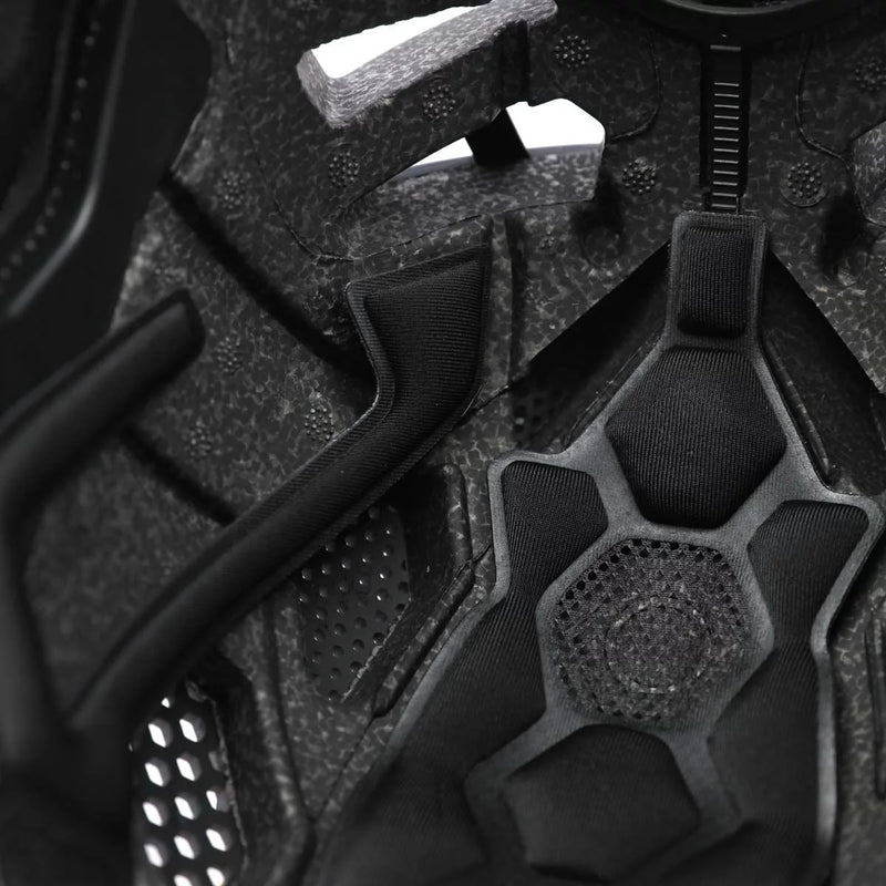 Load image into Gallery viewer, Soöruz SPEED HELMET
